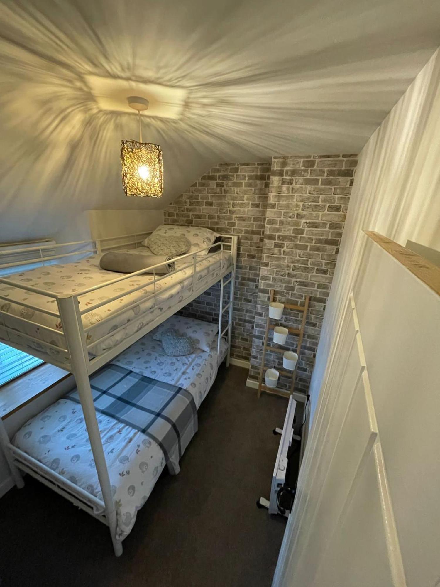 Cosy 2 Bedroom Cottage Llanuwchllyn Екстер'єр фото